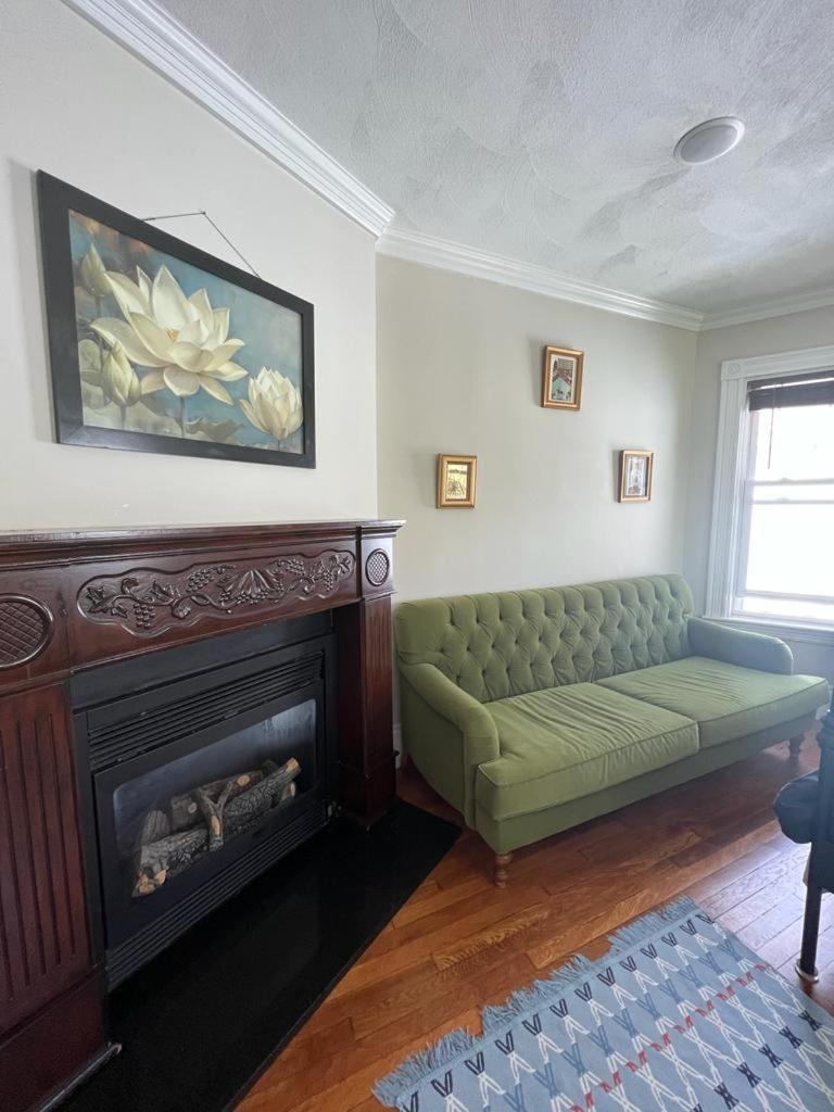 Private Room In A Grand House Boston Esterno foto